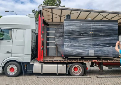 Stěhování těžkých pracovních strojů